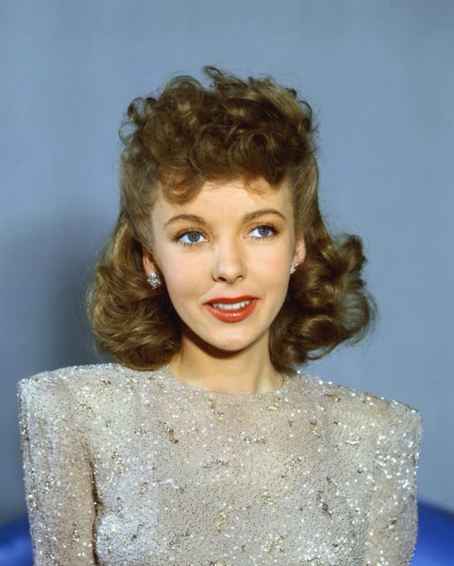 The day after a record-breaking 3 female directors are GG-nominated, we celebrate ground-breaking actress-writer-director Ida Lupino, born Feb 4 1918. Daughter of a famous Brit theatrical family, Lupino fought polio in her 20s. It was then she decided to write.