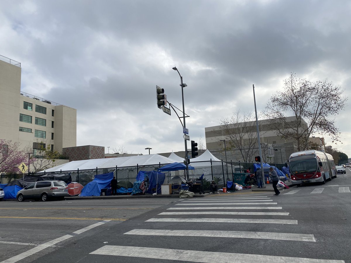 Here we are at the  @DWCweb ready for our first Judge Carter hearing of the year. Follow along!  https://www.latimes.com/homeless-housing/story/2021-02-03/federal-court-comes-to-skid-row