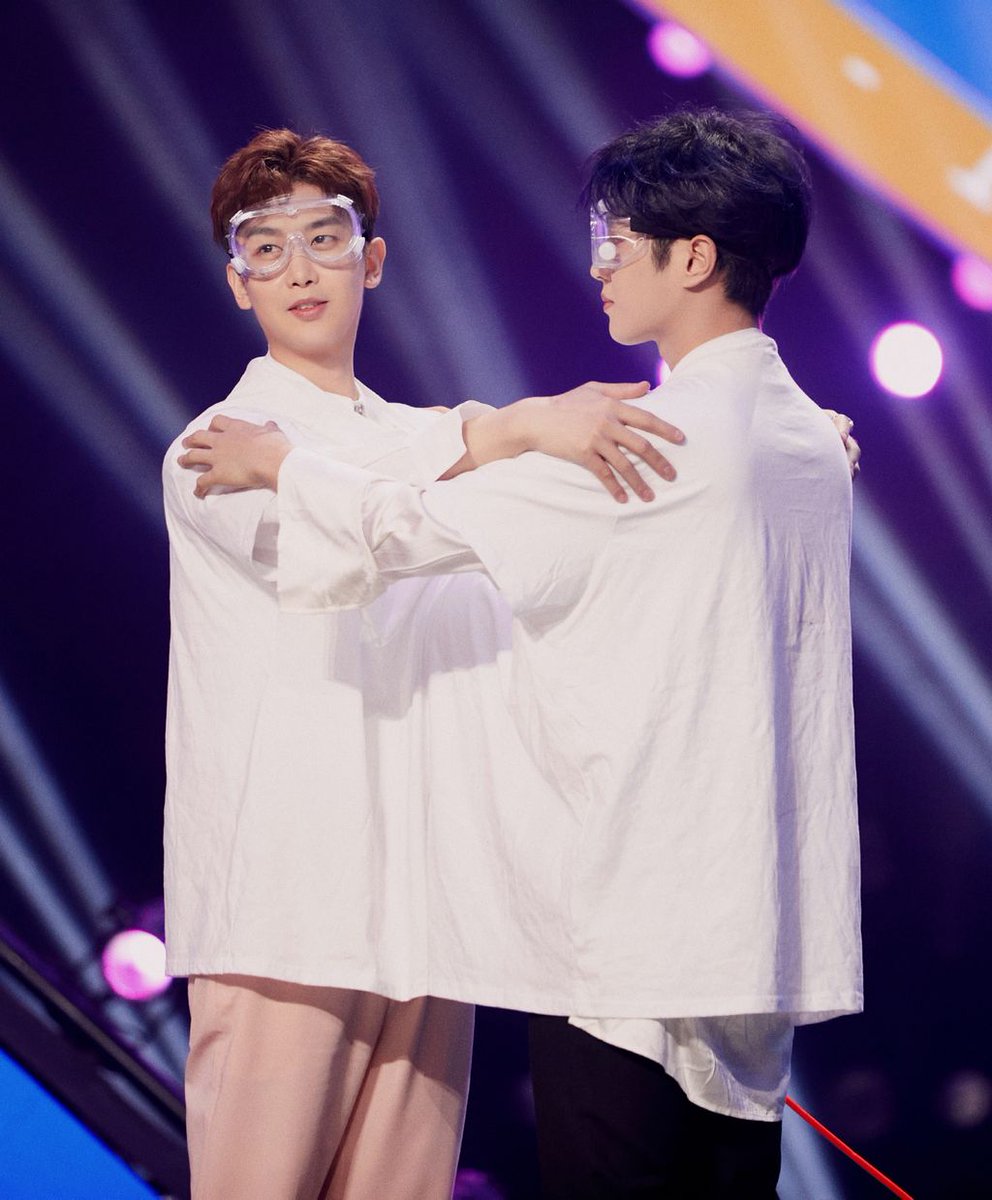 With @hourlywenhan 🥺