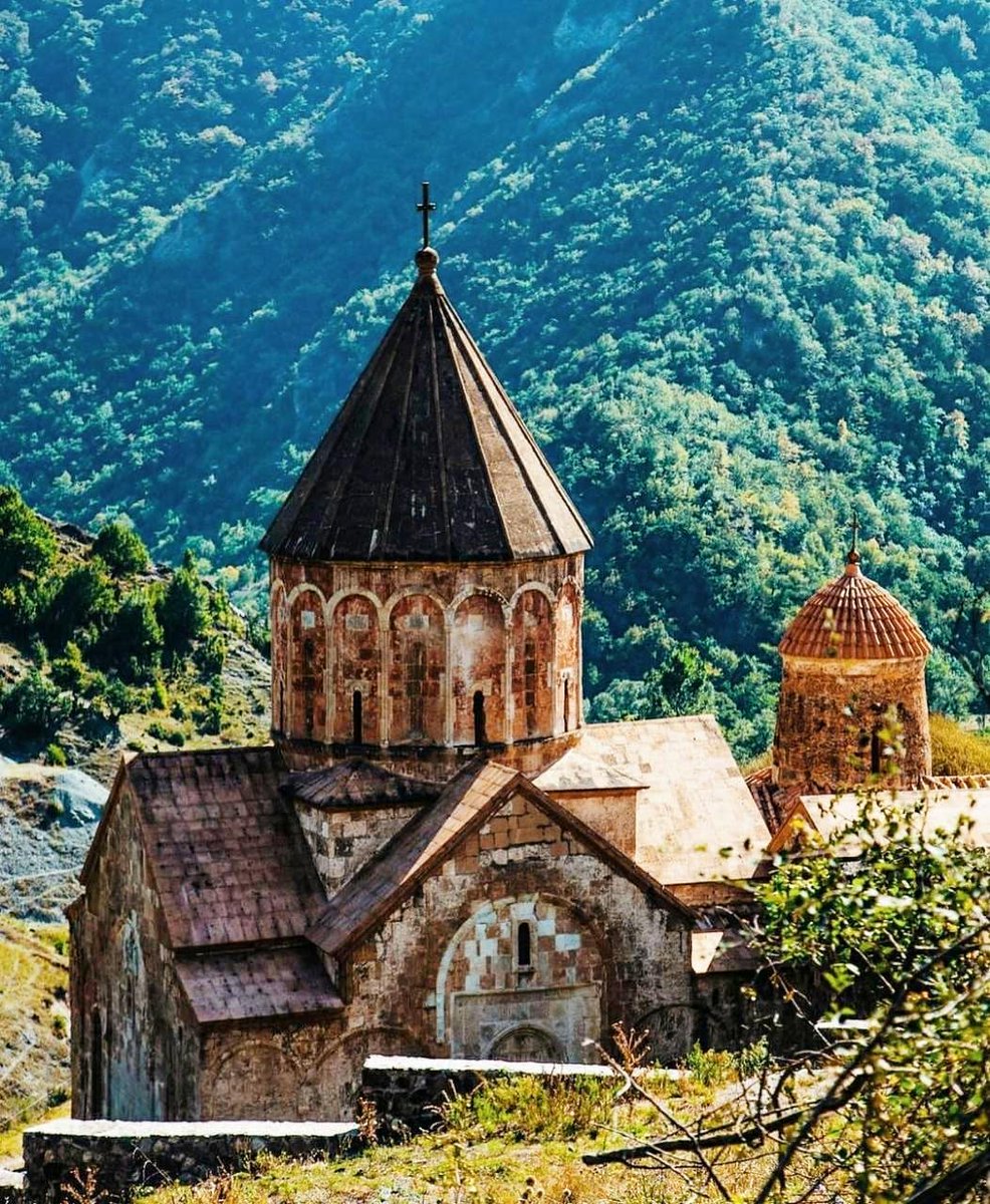 Kalbajar2020's tweet photo. Being one of the largest Caucasian Albanian heritage sites, #Khudaveng monastery complex also known as Dədəvəng ( “dədə” meaning ancestor or father in Azerbaijani) is located in #Kalbajar district of Azerbaijan. https://t.co/XauDqb0Kxq