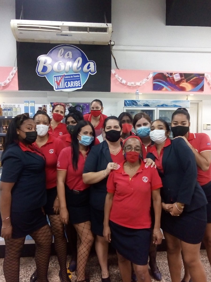 CadenaCaribeHBE's tweet photo. #TiendasCARIBE27, #27yContando 
Vistió de gala hoy el establecimiento comercial La Borla para homenajear el 27  aniversario de Cadena de Tiendas Caribe  #TiendasCARIBE27, #27yContando #TiendasCaribeHabanaEste  #TiendasCARIBE @CadenaCaribe @CadenaCaribeHBE #SomosCuba #CubaViva https://t.co/Ahc5CkFucs