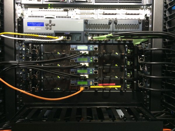 What does #datacenter-as-a-service mean for @JuniperNetworks? CTO <a href="/RYavatkar/">Raj Yavatkar</a> sat down with <a href="/datacenter/">Data Center Knowledge</a> to share his vision to go beyond beyond fabric management and #automation. bit.ly/36FmKyE