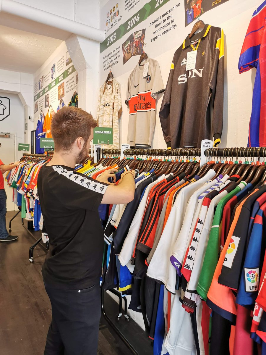 🗣️ It's #TimeToTalkDay today.

1/10 

I touched on this a while back, but I wanted to share a bit more. I've thought long and hard about it, but I'm at a stage now where I think I can be open. Not doing this for sympathy, or anything like that. More for #MentalHealthAwareness.