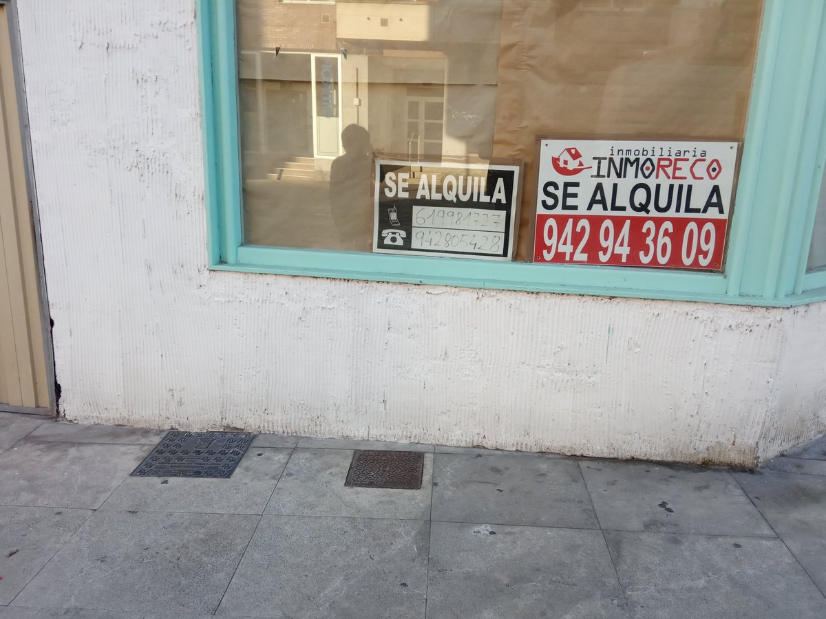 Ya en directo @eslatarde
Especial #Torrelaveg

<a href="/ALVARORRS/">alvaro ruiz ruiz</a> habló con su alcalde
📲 <a href="/javitorrelavega/">JAVIER LÓPEZ ESTRADA</a> 

Y ya estamos de tertulia con
<a href="/marta_farma/">Marta Fernández Teijeiro</a> <a href="/pptorrelavega/">PPTorrelavega</a> 
<a href="/JCRicciardiello/">Julio Ricciardiello</a> <a href="/CsTorrelavega/">CsTorrelavega</a> 
#BlancaRosa #torrelavegasi

🌐 esradiocantabria.es