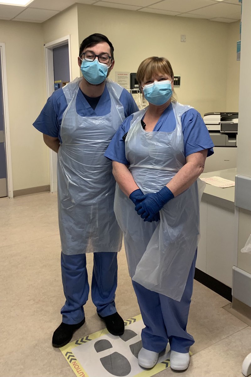 Theatre Porter Michael helping Endoscopy transfer emergency ward patients this week. Improving the flow and cheering us and patients up with his friendly chat! One big team 💕 #teamwork #dreamteam #InThisTogether <a href="/SercoGroup/">Serco Group</a> <a href="/liv_phillips/">Liv Phillips</a> <a href="/BenMason_UHW/">Ben Mason</a> <a href="/WishawGen/">University Hospital Wishaw</a>
