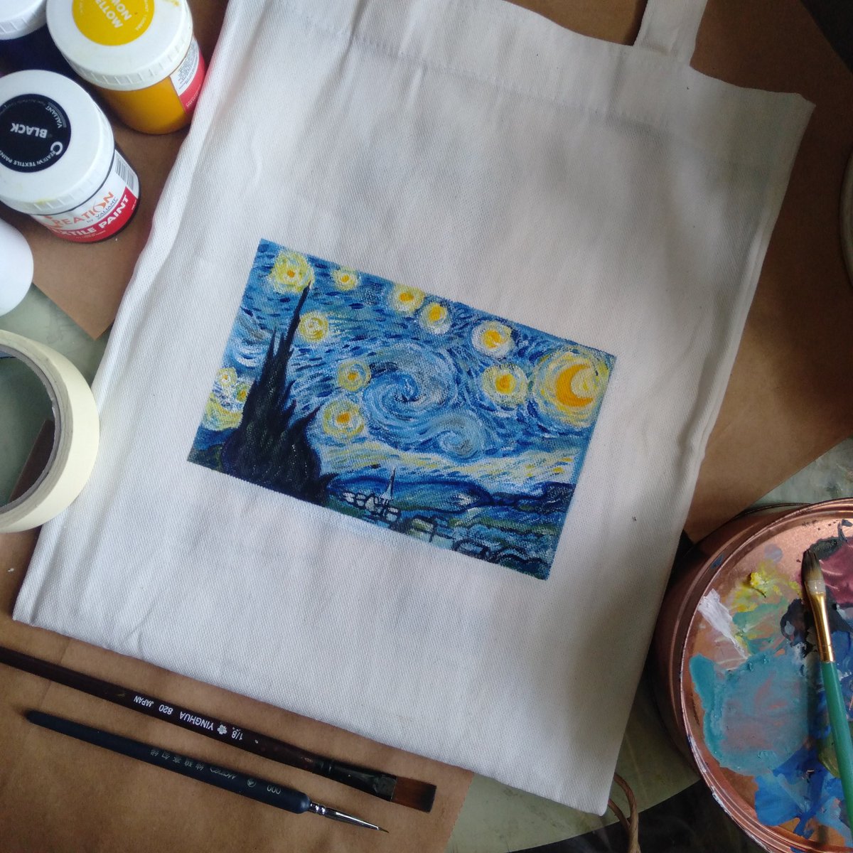 aahleeyaaa's tweet photo. Hand-painted Tote Bags ✨

Bound to Manila 🌱

Starry Night 🌟
Duration: 5 hrs

#art #artph https://t.co/YjEO5dYrCI
