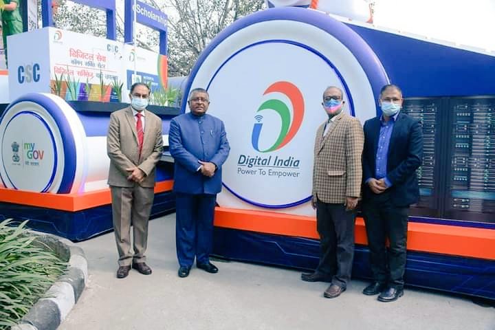 Davinderpandit's tweet photo. 👌moment of great delight for @GoI_MeitY Hon'ble IT Minister Sh. @rsprasad with Sh.Ajay Sawheny @SecretaryMEITY & Sh.Abhishek Singh CEO @NeGD_GoI gathered around at @Electronics_GoI to witness the spectacular 3dimensional #MeitYTableau on #Digitalindia AatmNirbharBharat🇮🇳
#CSC👍 https://t.co/vXAeHEXiT7