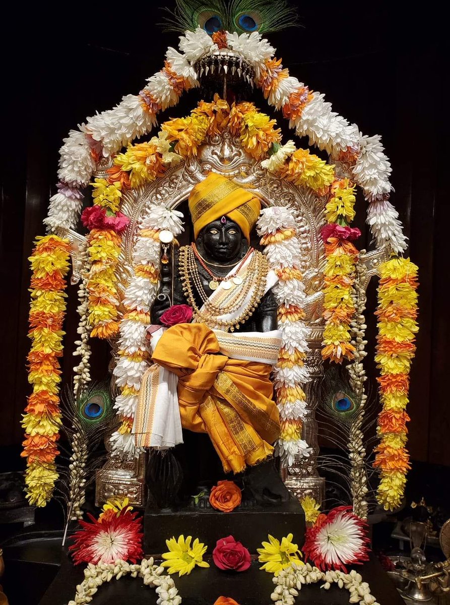 RT @UshaNirmala: #HareRamaHareKrishna. Blessing of Sri Krishna to you all https://t.co/R3zEa75Ypf