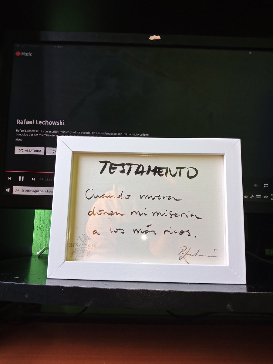 Franck95427058's tweet photo. Hace unos meses me hice un tatuaje de esta frase tuya en el pecho, en diciembre sacaste unas nuevas y por fin hoy llego la mía 💚

Gracias @RLechowski https://t.co/WQ4ikieU54