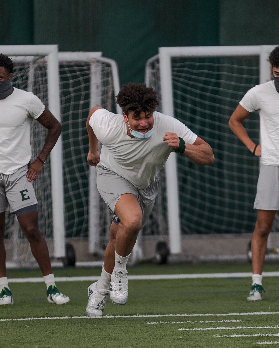 higherupcentral's tweet photo. It’s A Marathon, But We Like To Sprint
#RIQSHOTIT | @EMUFB ⛓📈🏈 https://t.co/0ERUdrVHZb