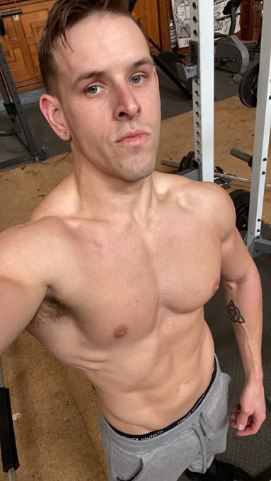 I&rsquo;ll be in Vegas next weekend hmu and let&rsquo;s make some onlyfans videos 😈🙏 https://t.co/BD3q7rbRio