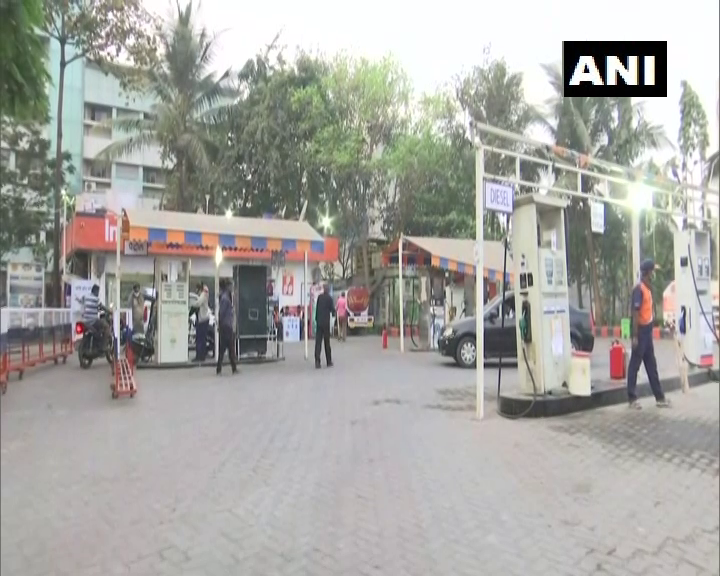 ANI's tweet photo. Maharashtra: Surge in fuel prices affects many in Mumbai. The price of petrol &amp; diesel in metropolis stands at Rs 94.64/litre and Rs 85.32/litre

"Spending Rs 150 daily on petrol. 40-50% of salary gets spent on fuel itself. Situation has worsened after the lockdown," a local says https://t.co/LZPl8DB2bW