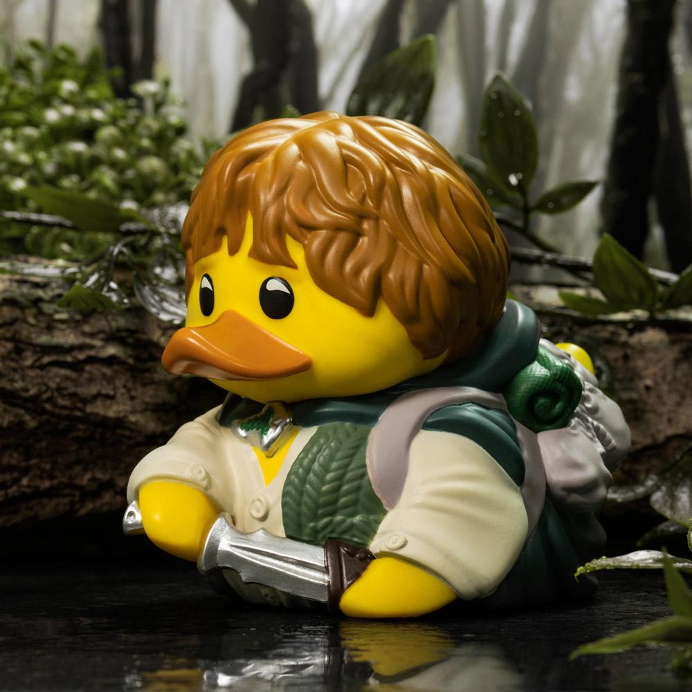 TeawithTolkien's tweet photo. oh my goodness MORE LOTR DUCKS!!! 😭 these ones just opened up for pre-orders! who is your favorite  😭  😭  😭  😭  😭 https://t.co/SPDA5rupcE