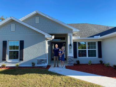 AdamsHomesTweet's tweet photo. Another set of happy homeowners joining the Adams Homes family! We wish you a lifetime of prosperous memories in your new home. 
For more information on our homes - https://t.co/IFE8nsaxGo https://t.co/5HTZVIr9Zj