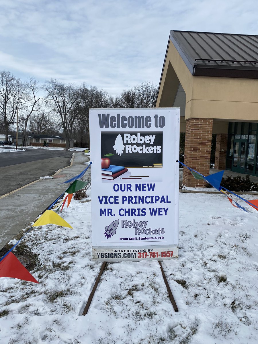 Rocket 🚀 on my sock today 😳! It was meant to be! Big thanks to <a href="/RobeyPTO/">Robey Elementary PTO</a> for the warm welcome with this awesome sign! Feeling all the love during my first week as a Robey Rocket!
#wearewayne <a href="/RobeyRockets/">Robey Elementary</a> <a href="/BenMarkley1/">Ben Markley</a>