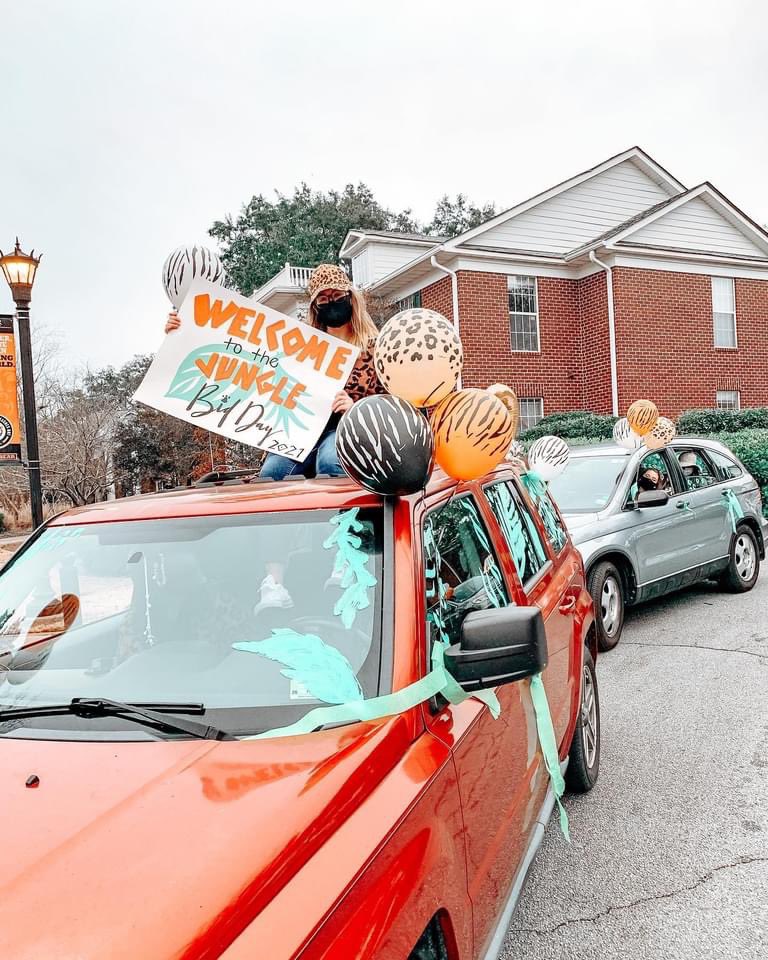 MercerAlphaGam's tweet photo. 4 new members have found their home at Alpha Gamma Delta! We are W I L D about you ❤️🐯 #goalphagam #queenofthejungle #biddaybestday check out our TikTok merceralphagam for a fun Bid Day recap! https://t.co/iWZam0JsS4