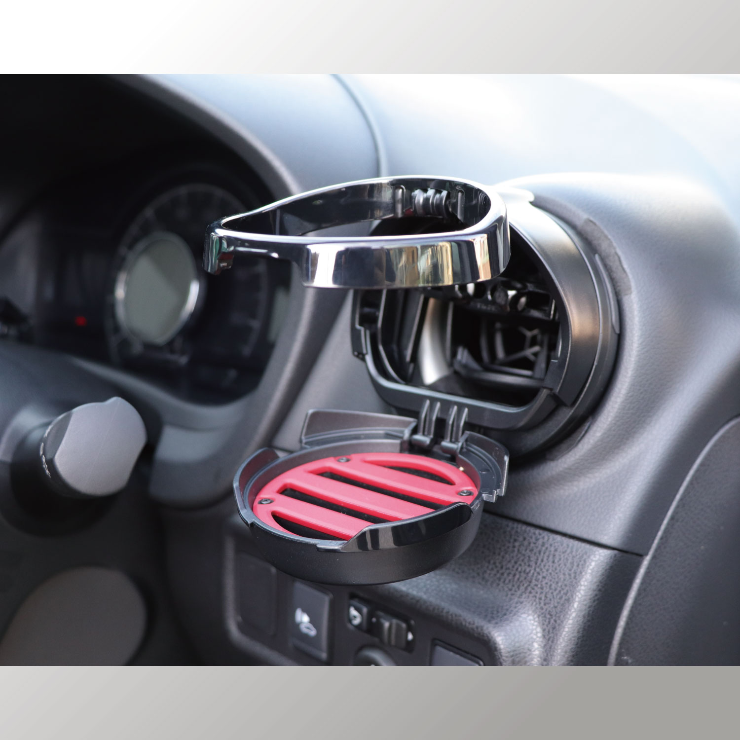 カーメイト 公式オンラインストア 日産 ノート E12 丸型エアコン吹き出し口取付 折りたたみ式ドリンクホルダーを取り付けてみました 詳しくは リンクから T Co G1dtb5bra1 日産 ノート E12 Note Nissan ドリンクホルダー カー用品