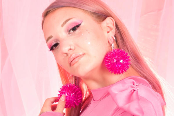 scenestr (@scenestr) on Twitter photo "Regardless of whether you're single or not, I think everyone will be able to groove along this Valentine's." Cry Baby's new single is titled 'Best Of Luck'. <a href="/KC_kittykitty/">KittyKitty BangBang 😻😻🧨🧨</a> -
scenestr.com.au/music/cry-baby… "Regardless of whether you're single or not, I think everyone will be able to groove along this Valentine's." Cry Baby's new single is titled 'Best Of Luck'. <a href="/KC_kittykitty/">KittyKitty BangBang 😻😻🧨🧨</a> -
scenestr.com.au/music/cry-baby…