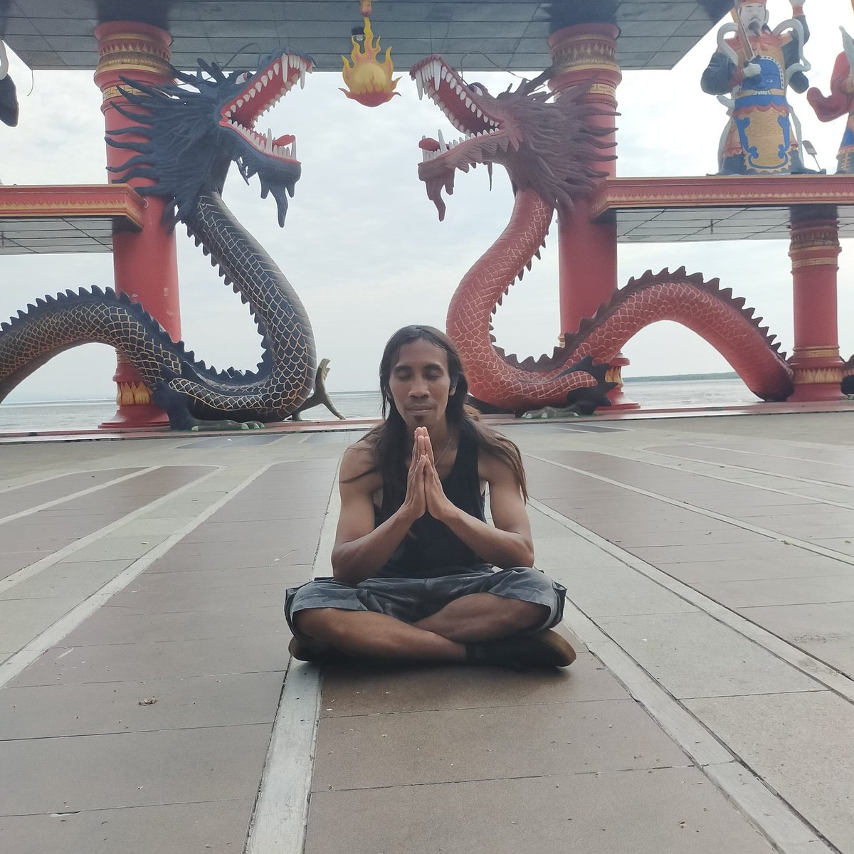 12-12-2021,,,dari ujung timur Utara Kenjeran Park Surabaya,,selamat hari raya imlek.damai sejahtera guyub rukun antar umat beragama🙏🙏🔥🤝🤘🤟✌️yupz <a href="/e100ss/">Radio Suara Surabaya</a> <a href="/SapawargaSby/">Sapawarga Kota Surabaya</a> <a href="/sparklingSBY/">Sparkling Surabaya</a>