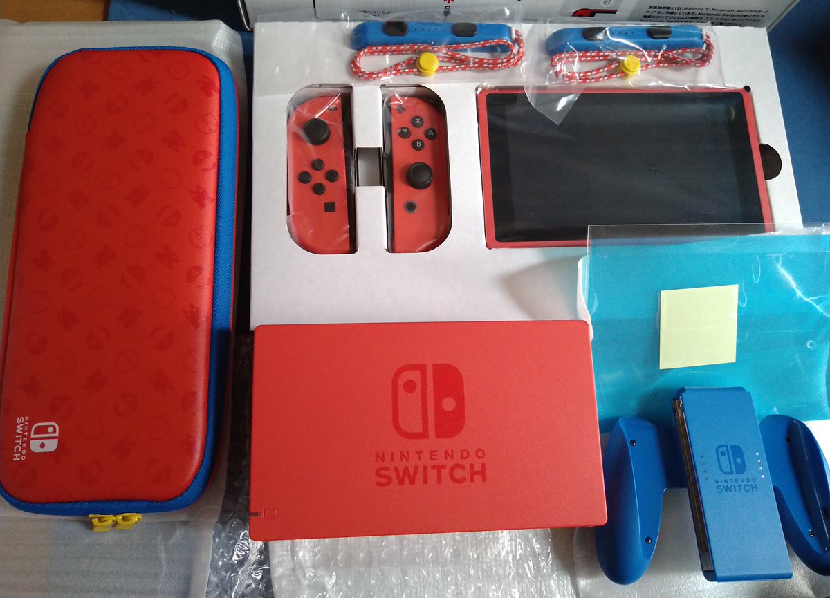 いさ Nintendo Switch マリオレッド ブルー セット 開封の儀 飛び込み の成分献血は空き無しで撤退 しっかり赤いな 青は出番が無いだろ ドッグが青でも良かったのでは 初期設定とデータ引越し作業が面倒だ 休みなので用事を済ませながら