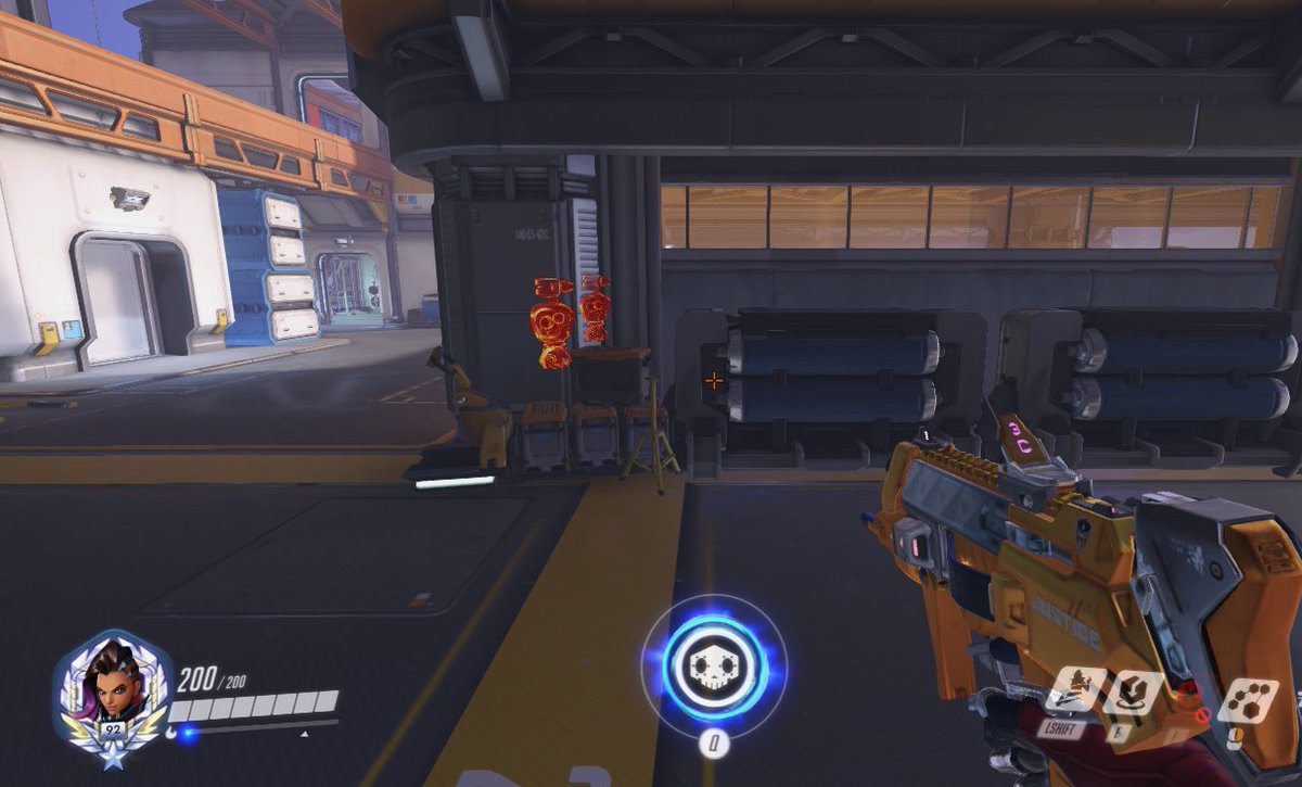 sombra's passive works on friendly training bots, game is unplayable.