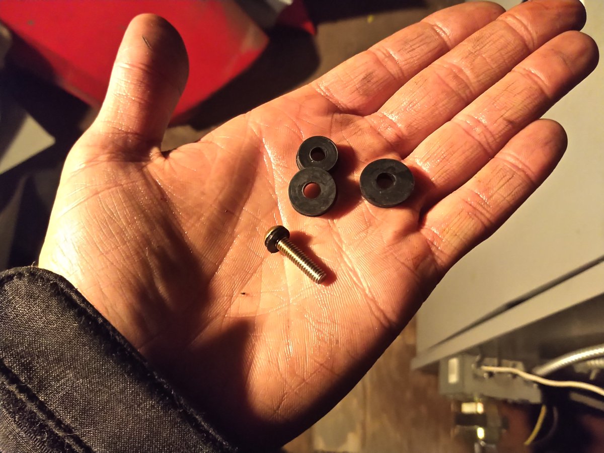 SO, the original o-ring is much smaller than the ones I have available.And as you see, it has a flat seat it seals against.SO, I'mma try and gasket-punch an o-ring down to size.