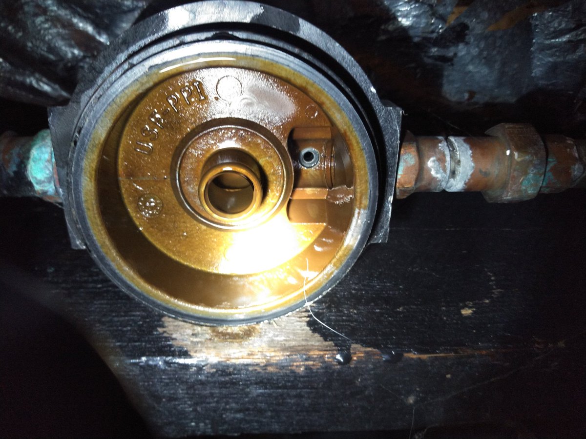 SO, the original o-ring is much smaller than the ones I have available.And as you see, it has a flat seat it seals against.SO, I'mma try and gasket-punch an o-ring down to size.