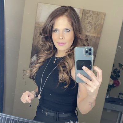 tinanieves07's tweet photo. #NewProfilePic https://t.co/kj382rZjpu