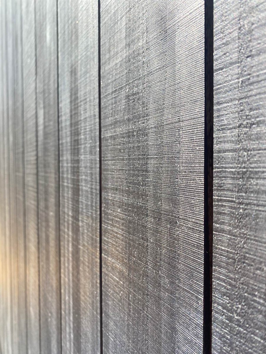 Cool under pressure. Even in the baking summer heat, our Vulcan Cladding in Nero finish is flat and stable.

Read more about Vulcan Cladding here >> bit.ly/2Ay3bXF