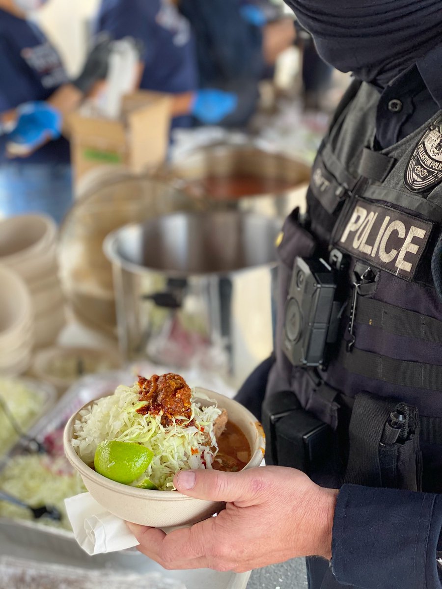 FPDPIO's tweet photo. FPD Officers, @FFALocal3421 & @FullertonCA personnel grubbed down on some delicious homemade pozole 🍲, rice, mole chicken 🍗 & horchata today thanks to our friends at CSUF Center for Healthy Neighborhoods!
#TheyArrozToTheOccasion #PataForDays #HolyMole #FullertonStrong https://t.co/R4H3Fz9Brd