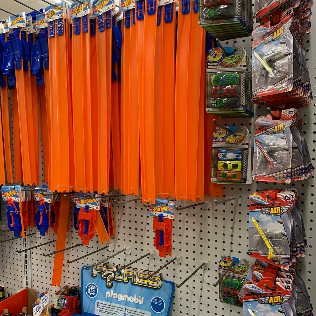 technotchr's tweet photo. I can only walk by these in the Dollar Tree just so many times before I break down and give in to my #STEM teacher urges. Planning some force and motion activities soon. #sci5P14 #sci5P1 https://t.co/lAEFTqgUxr https://t.co/vJoScUAWGH