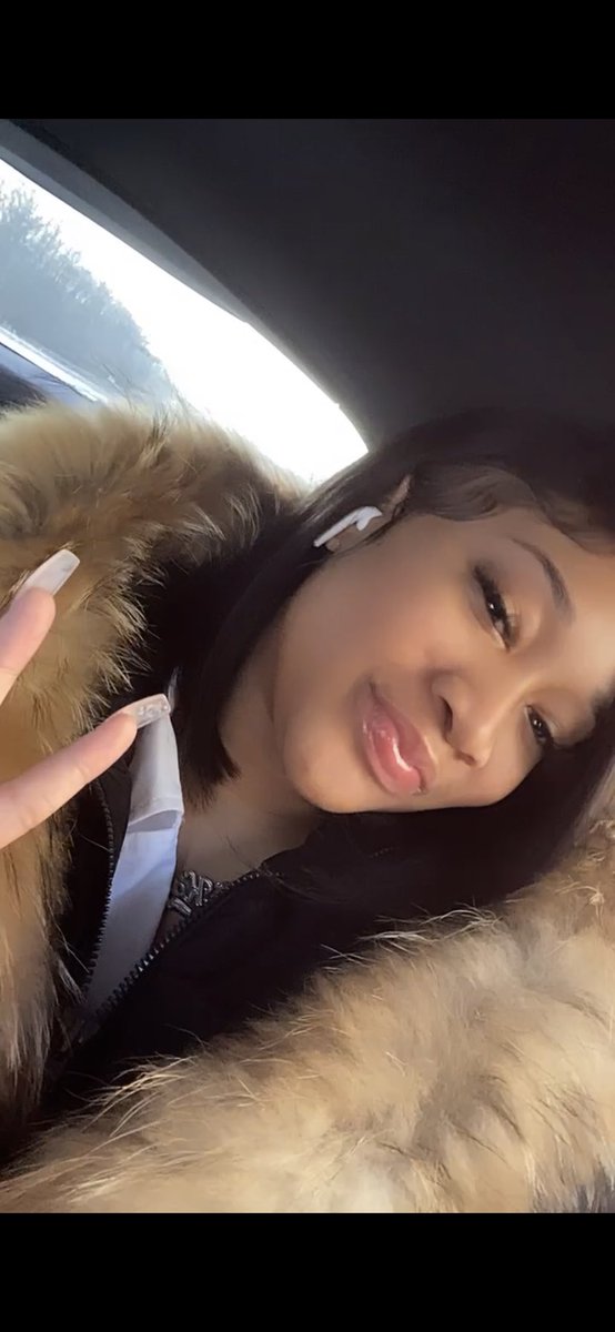 kayjinsae's tweet photo. she goin natural, she don’t need maybelline 💕 https://t.co/Dd1ieQcnSJ