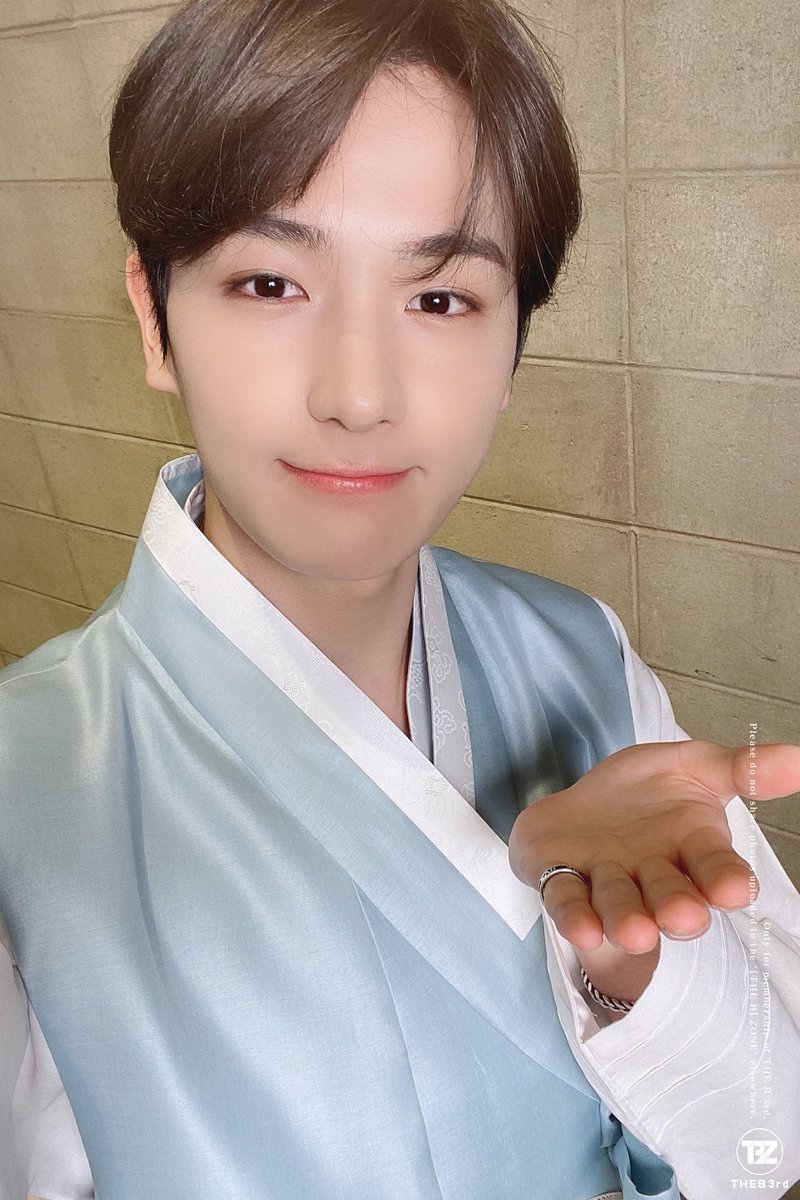 🙇🏻🖤🧚🏻‍♂️💚