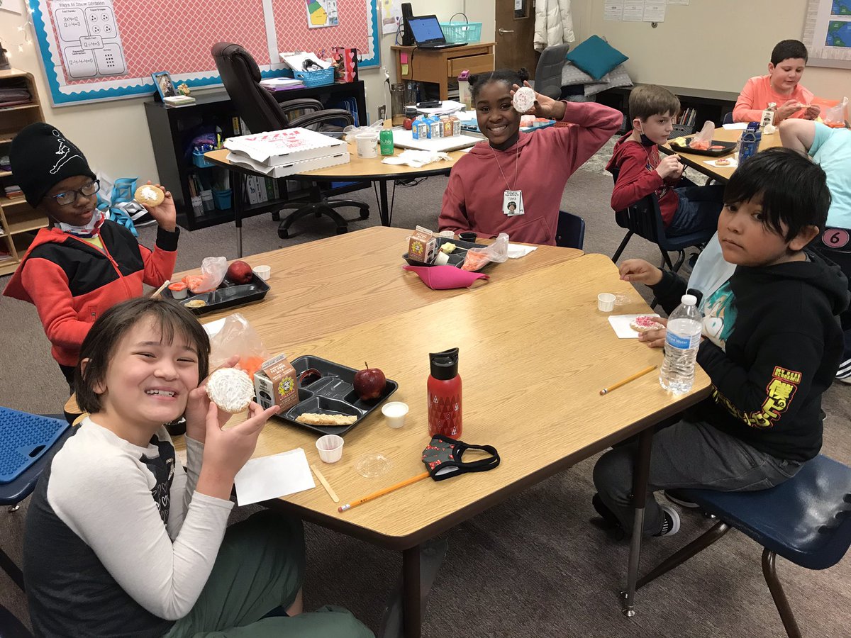 Courtney Hardin (@mrs_hardin4th) on Twitter photo So thankful for our amazing <a href="/bakerelembears/">Baker Elementary</a> cafe! 😊 yay for pizza and cookies 😋 <a href="/teacherlizzyg/">Elizabeth Gallant</a> So thankful for our amazing <a href="/bakerelembears/">Baker Elementary</a> cafe! 😊 yay for pizza and cookies 😋 <a href="/teacherlizzyg/">Elizabeth Gallant</a>