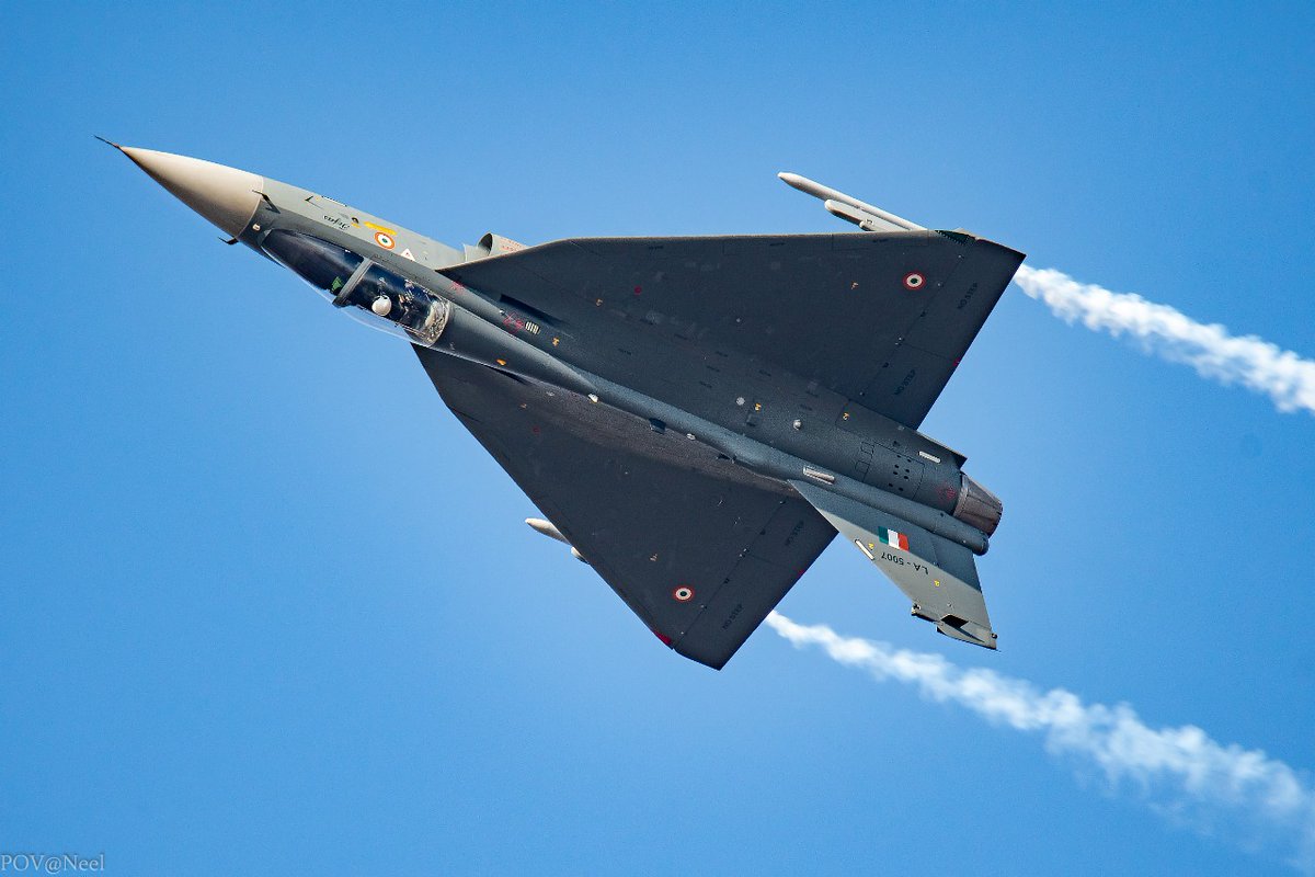 #FridayFlying

Look at the world from a different angle, change the perspective.
Tejas Is Smart.
Be Like Tejas.

#IndianAirForce