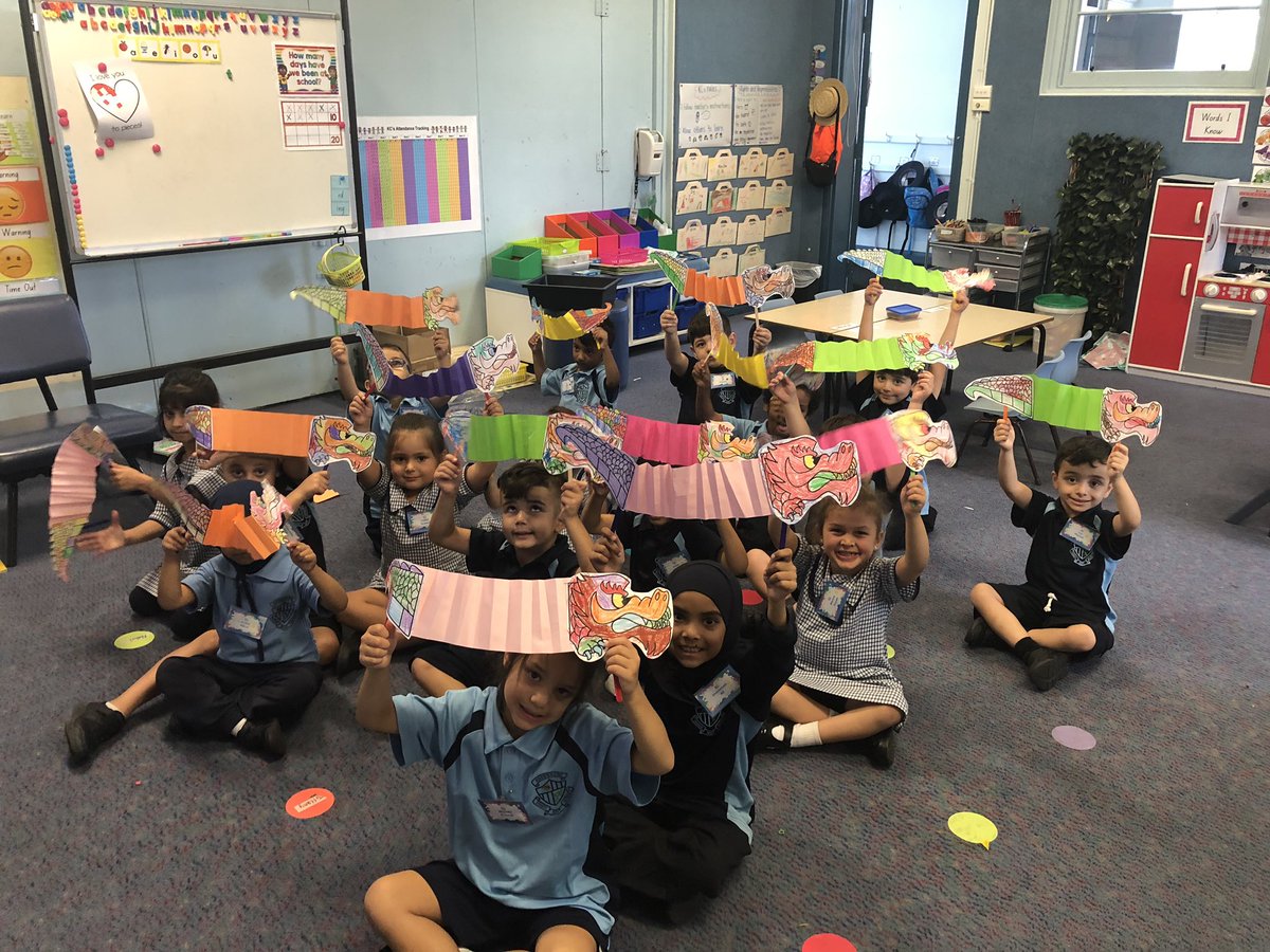 Today we learned about the Lunar New Year, made paper dragons and composed our own dragon dance. KC were excited to learn about other celebrations and started to make connections to celebrations they were familiar with. 🧧 🎊🏮