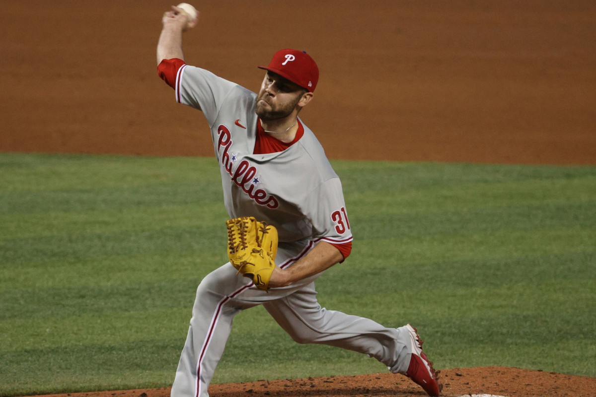 Ex Yankee David Phelps back in AL East with Blue Jays