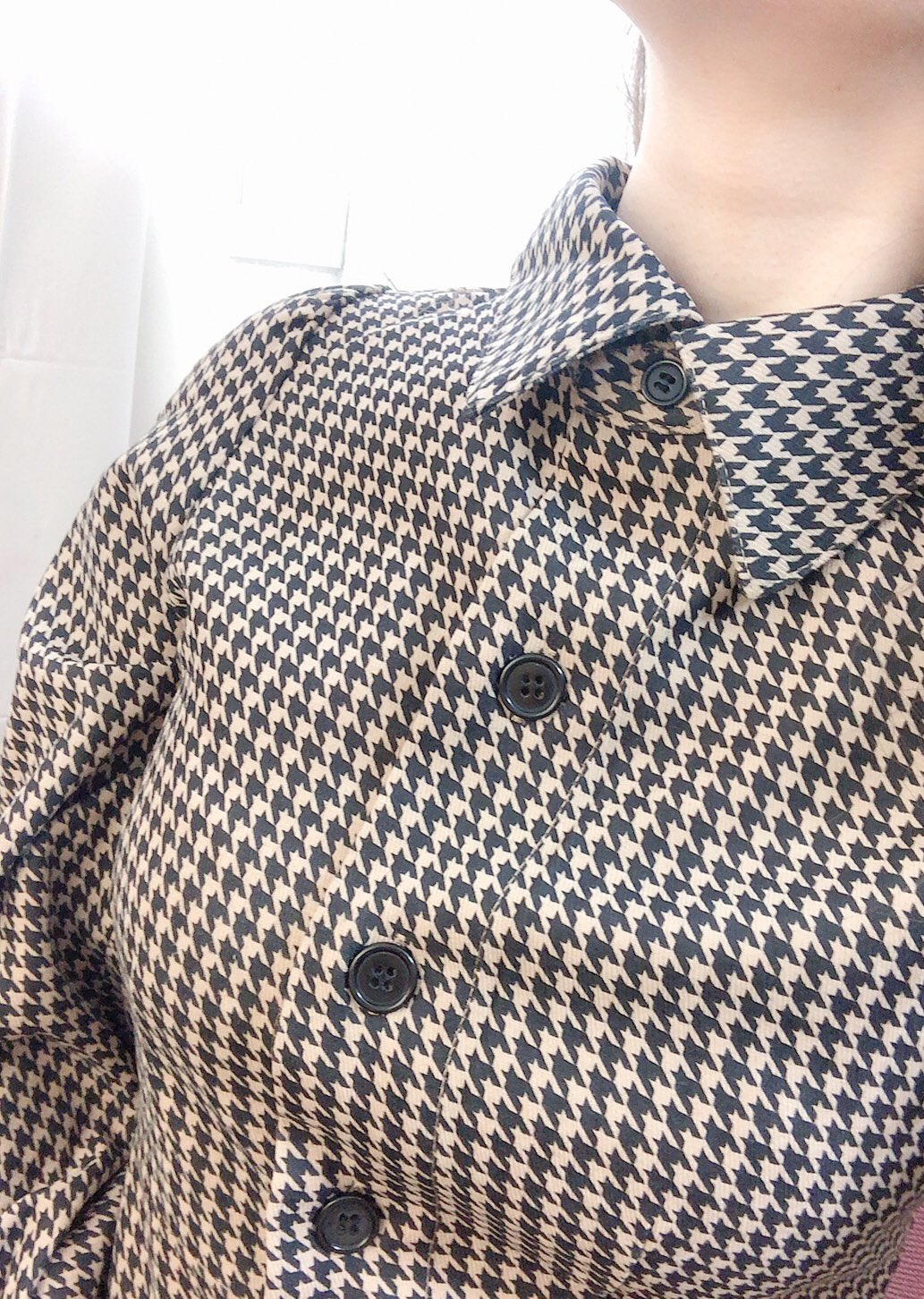 Kuro ハイネックリブニットトップス K8537v のオフベージュと 千鳥格子シャツワンピース Tg472 も購入 ニットは9円とは思えない なんかちょっとグラマラスに見える 笑 ワンピースはs買ったんだけどmにすればよかったかな 生地分厚くてビックリ