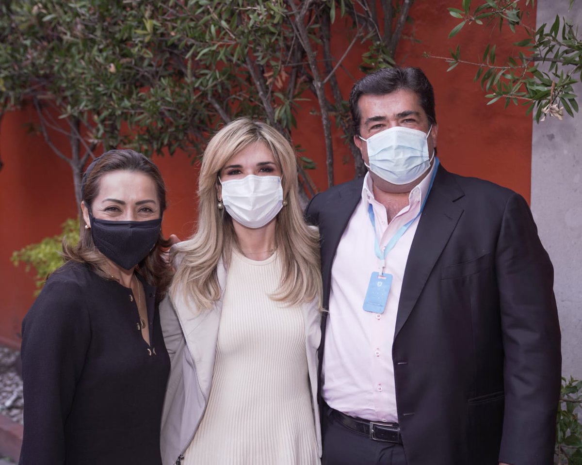 PedrohacesO's tweet image. Hoy tuve el gusto de recibir en #CATEM a la Pdta. de @CONAGO_oficial, la Gobernadora de #Sonora, @ClaudiaPavlovic, y a la Senadora @JosefinaVM.

Mujeres talentosísimas, a quienes me une una gran amistad y la convicción de trabajar todos los días por nuestro querido país. 🇲🇽💪🏻