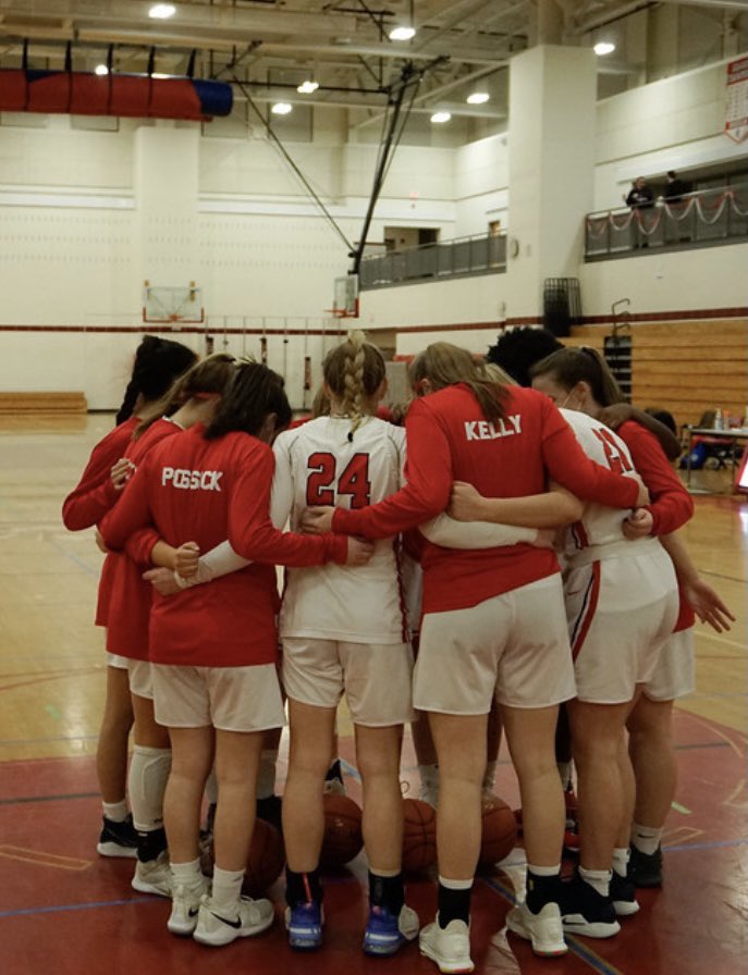 KenzieMatulonis's tweet photo. To my teammates, coaches and the BR community thank you for the best four years I could have asked for! Although this year wasn’t what it was supposed to be, I am grateful I had the chance to walk on this court one last time with my girls❤️ #oneteamonefamily https://t.co/Xu70bzEIv2
