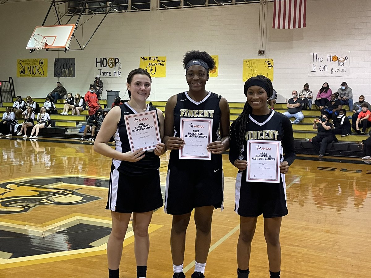 debbar205's tweet photo. Congratulations to Vincent for being the Girls 2A Area 8 Runner Up and advancing to the SubRegional Playoff game next week. Great job team, Coach Ledlow, and Coach Washington! https://t.co/QVcotZYFw4