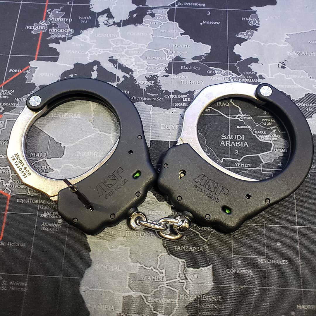 LockpickingDev's tweet image. We did Valentines Day early!  Got a pair of "pink fuzzy" BOA CUFF-MAXX handcuffs utilizing Medeco and a pair of ASP Ultra triple pawl cuffs 😁

#LockpickingDev #locksport #locksports #lock #lockpicked #lockpickers #lockpicking #lockpickingskills