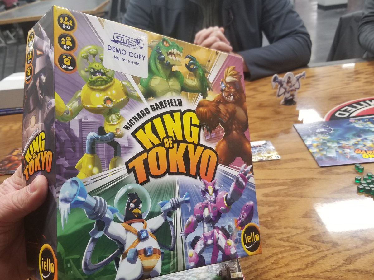 wristlock098's tweet photo. Really happy to play Search for Planet X tonight. And picked up a 5th player for King of Tokyo to finish the night. Not a bad night of games at my #FLGS @mguinc
@PlayRenegade @IelloUSA
#417Gamers #BoardGames #ThursdayGameNight #KingOfTokyo #SearchForPlanetX https://t.co/DNpayzLuzk
