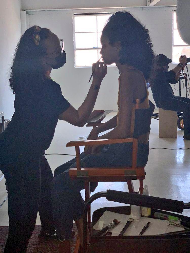 jaliadp's tweet image. My baby was in my chair today!!!
#modelmode
She was nervous at first but loosened up and did her thang. #proudparent