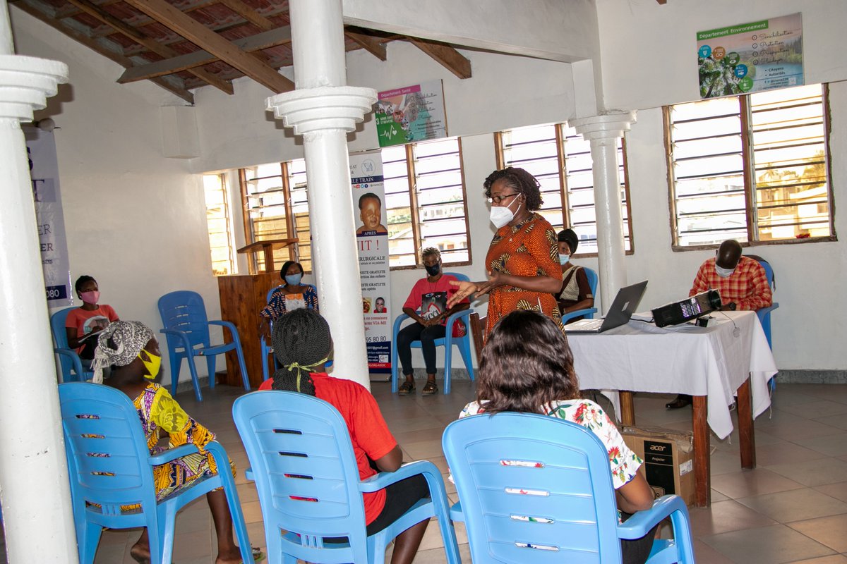 ab_benin's tweet photo. Une première rencontre de prise de contact s'est tenue hier après-midi au siège de @ViaMe8, permettant aux bénéficiaires de s'approprier les objectifs dudit projet et d'être responsables leur adhésion.

#HackCOVID19BJ #AgirContreCOVID19 #Team229 #LigueAsuka https://t.co/wag2dCKQMo