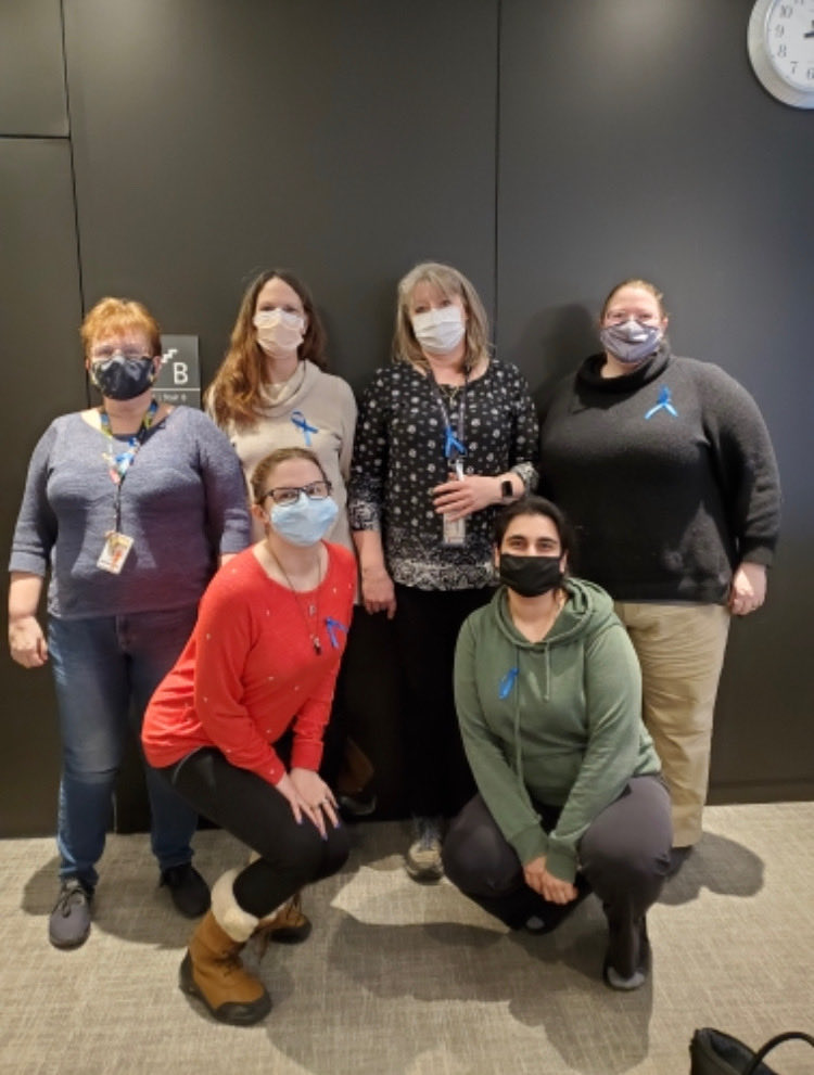 4angiepreocanin's tweet photo. Local 238 supports blue ribbons @fordnation #protectyournurses #standupforme #yourhealthcareworkers @ontarionurses https://t.co/OlPcM2njDE