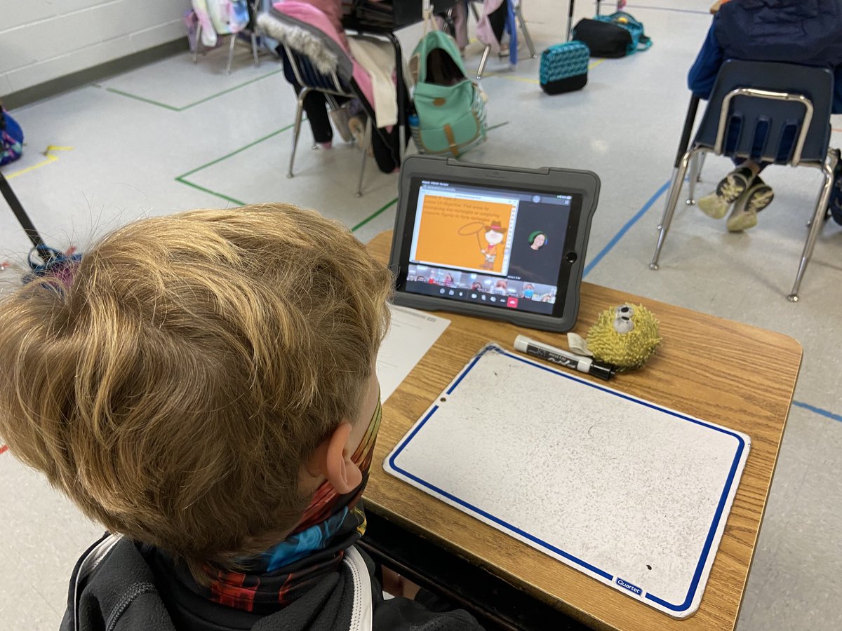 EMcCallieTech's tweet image. What do you do when your ProBoard is being replaced? Of course, you use Teams to call your Students in order to share your screen. #teacherhack #superteacher ⁦@CrosswindElem⁩