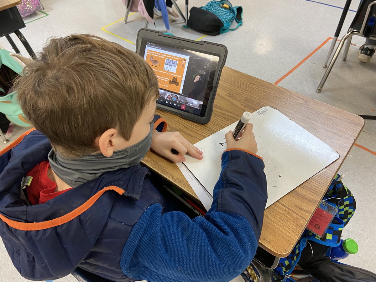 EMcCallieTech's tweet image. What do you do when your ProBoard is being replaced? Of course, you use Teams to call your Students in order to share your screen. #teacherhack #superteacher ⁦@CrosswindElem⁩