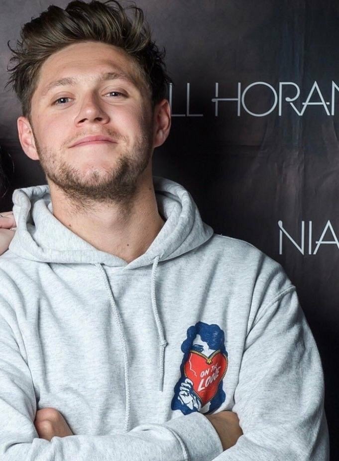 REQUEST <a href="/NiallOfficial/">Niall Horan</a> <a href="/MTV/">MTV</a> #FridayLivestream