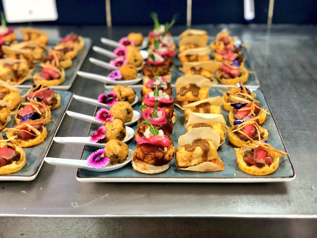 ChefHeno's tweet photo. Private chef open for booking.👩‍🍳
-Weddings👰🤵
-Parties🥳
-High tea parties ☕
-Private cheffing 👩‍🍳
Any catering of event, how big or small.

Please RT for awareness: 🙏 https://t.co/lA3bqRSiV0